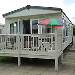 Manor Park Hunstanton Pets Go Free Linen Included