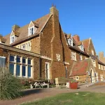 Flat 2, 4 St Edmund\'S Terrace