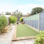 57 Southend Road