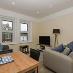 Sea Breeze Apartment No 7