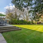Ongar Lodge