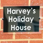 Harvey\'S Holiday House