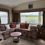 Family Friendly 3 Bedroom Caravan Pets Go Free