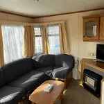 2 Bedroom Sleeps 6 Caravan Manor Park Hunstanton