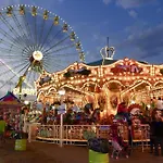 Caravan With Decking At Manor Park In Hunstanton, Sleeps 6 Ref 23045B
