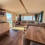 Beautiful Caravan With Decking At Wifi At Manor Park, Hunstanton Ref 23098T