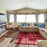 Caravan With Decking At Manor Park In Hunstanton, Sleeps 6 Ref 23045B