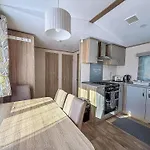 Lovely Caravan With Decking At Manor Park In Hunstanton Ref 23091T