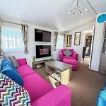 Homely Caravan With Decking At Manor Park, Hunstanton Ref 23036C