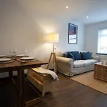 The Stowaway - Coastal Bungalow - Crabpot Cottages Hunstanton