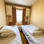 6 Berth Pet Friendly Caravan By Hunstanton Beach, Norfolk Ref 13012L