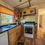 Spacious Caravan For Hire In Hunstanton At Manor Park Holiday Park Ref 23047B