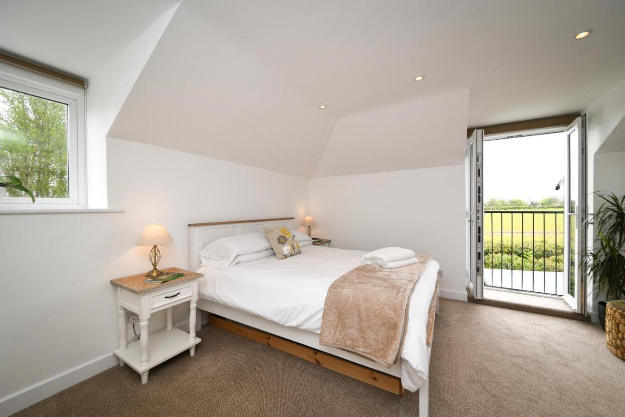 Lakeside Old Bed & Breakfast 4*