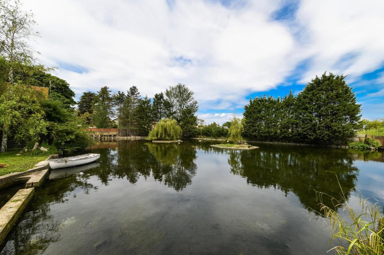 Lakeside Old Bed & Breakfast 4*
