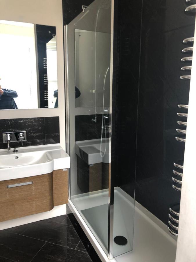 8 Victoria Avenue Holiday home *