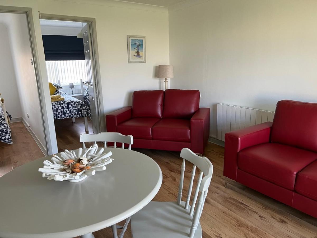 Apartment Gone To The Flat 1 *