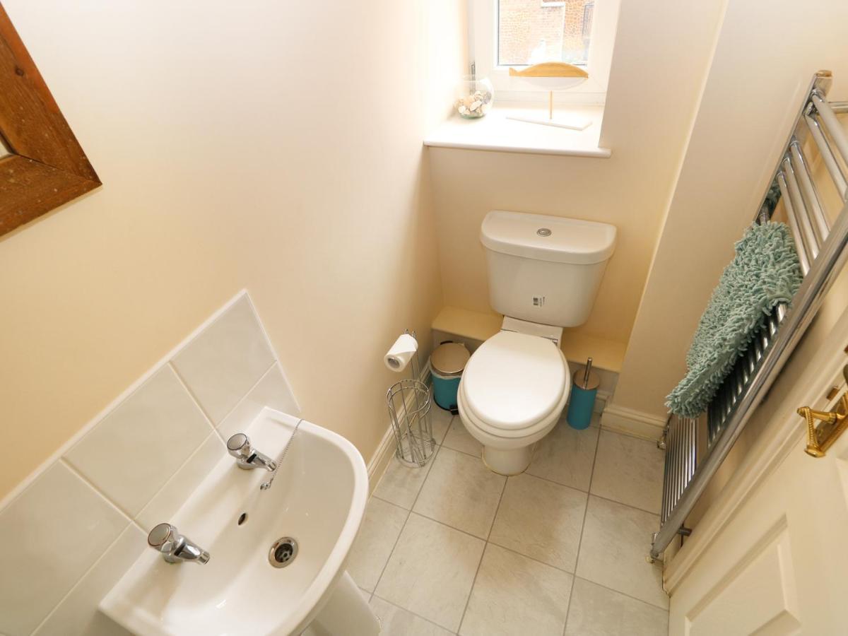 Flat 2, 4 St Edmund's Terrace