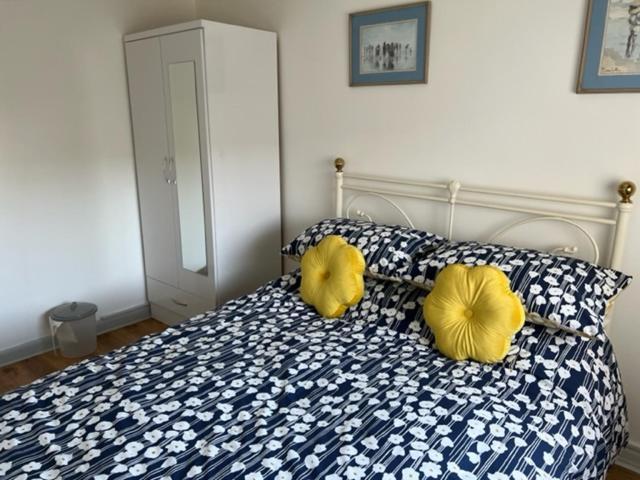 Apartment Gone To The Flat 1 *