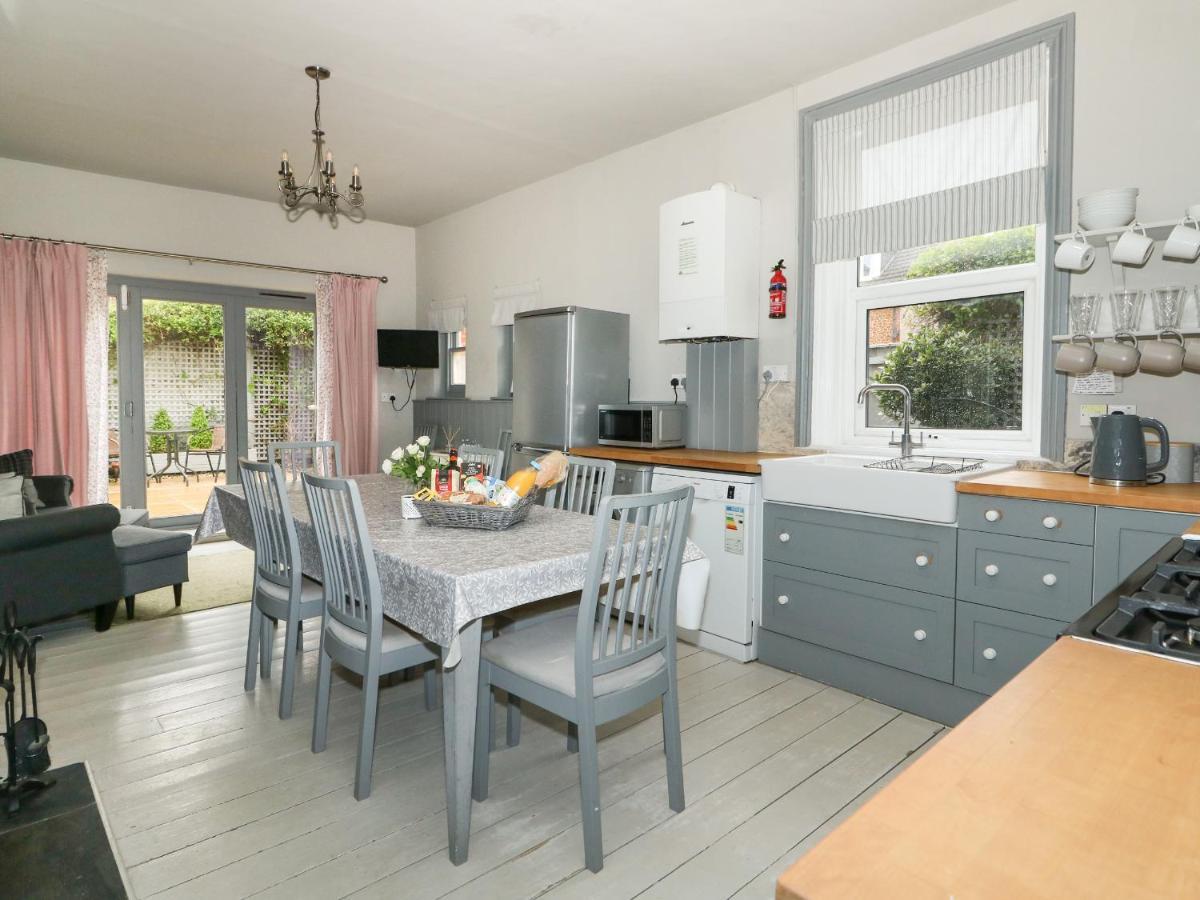 Holiday home Troon