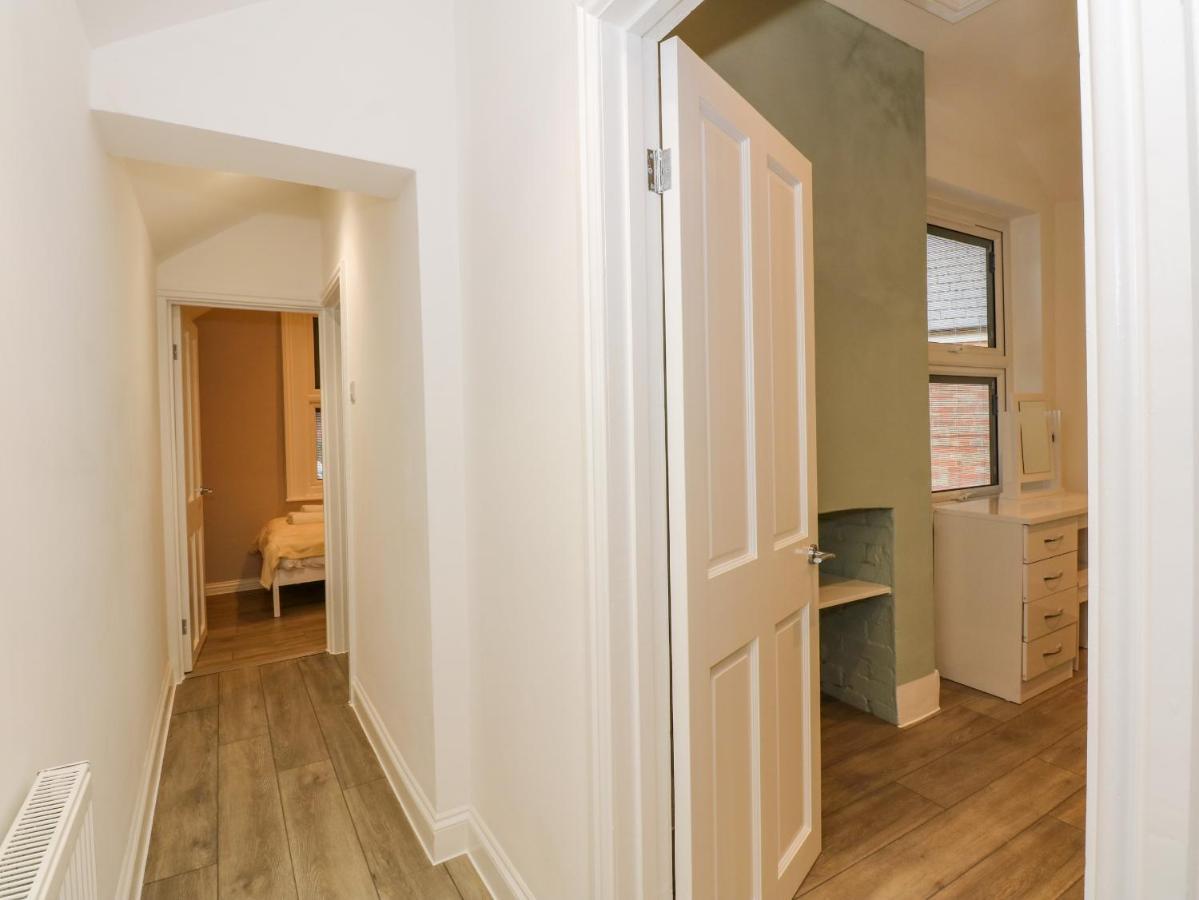 Sea Breeze No 7 Apartment *
