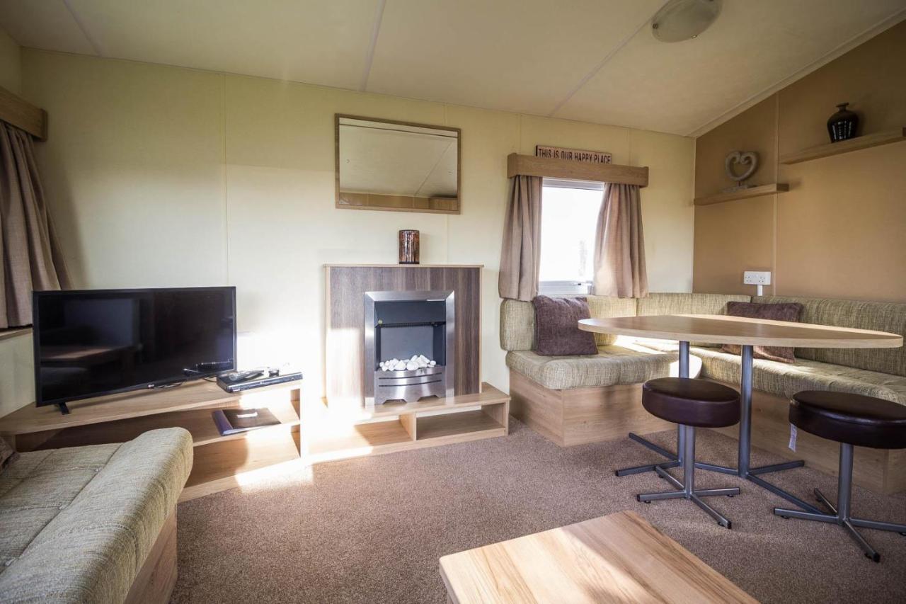 Lovely 8 Berth Caravan At A Brilliant Holiday Park, Manor Park Ref 23023t * Hunstanton