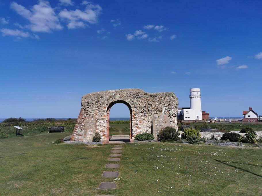 Spacious Family Friendly Apartment- 100m From With Seaviews! * Hunstanton