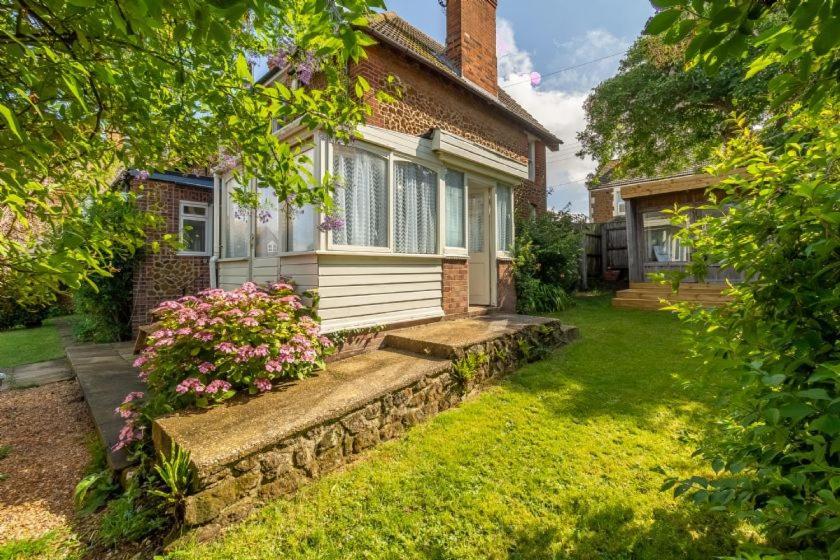 Porch House * Hunstanton