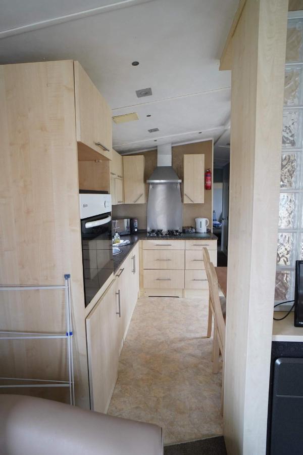 Manor Park Pets Go Free Linen Included Holiday home *