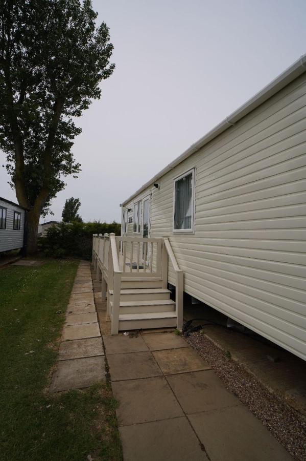 Stunning Heacham Sunset Pets Go Free Linen Included Holiday home *