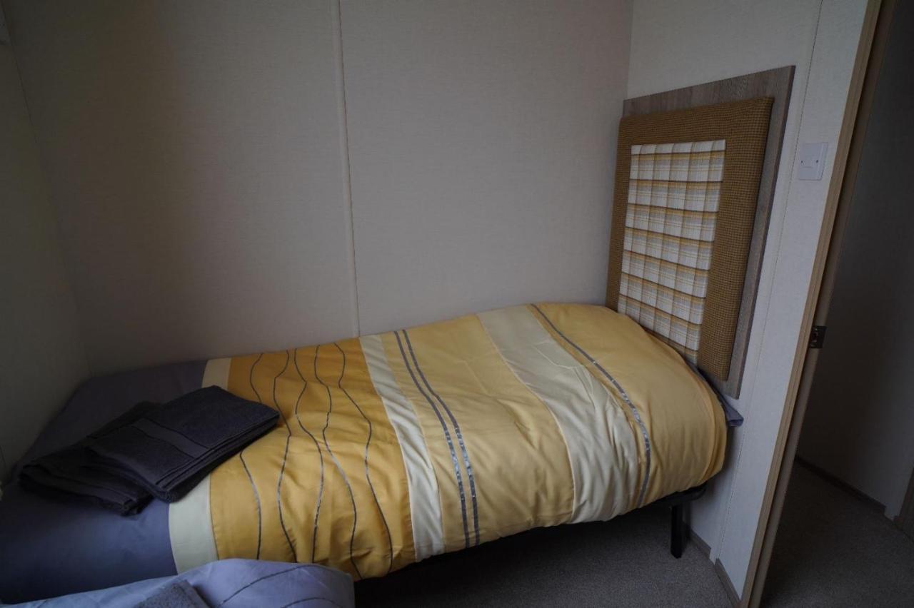 Stunning Heacham Sunset Pets Go Free Linen Included Holiday home *