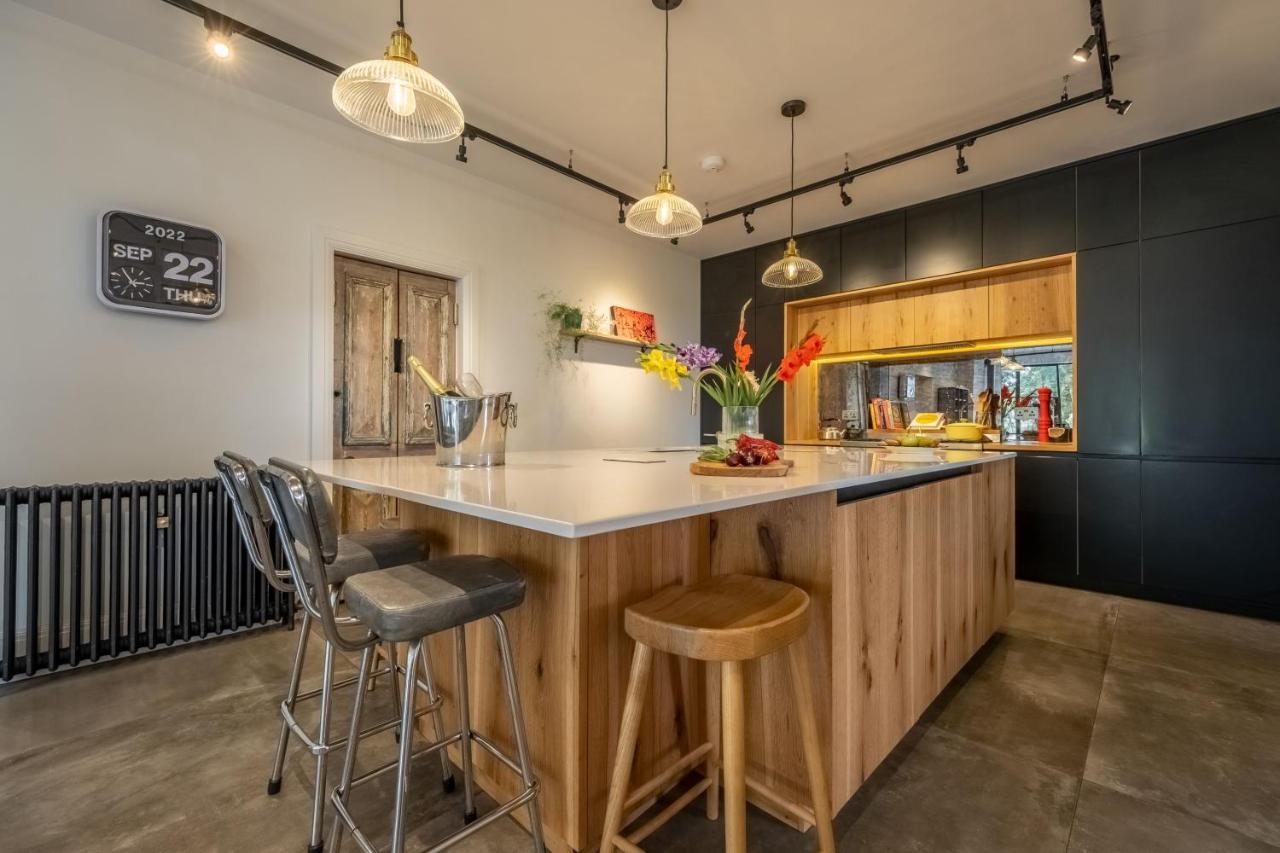 Linksway House *