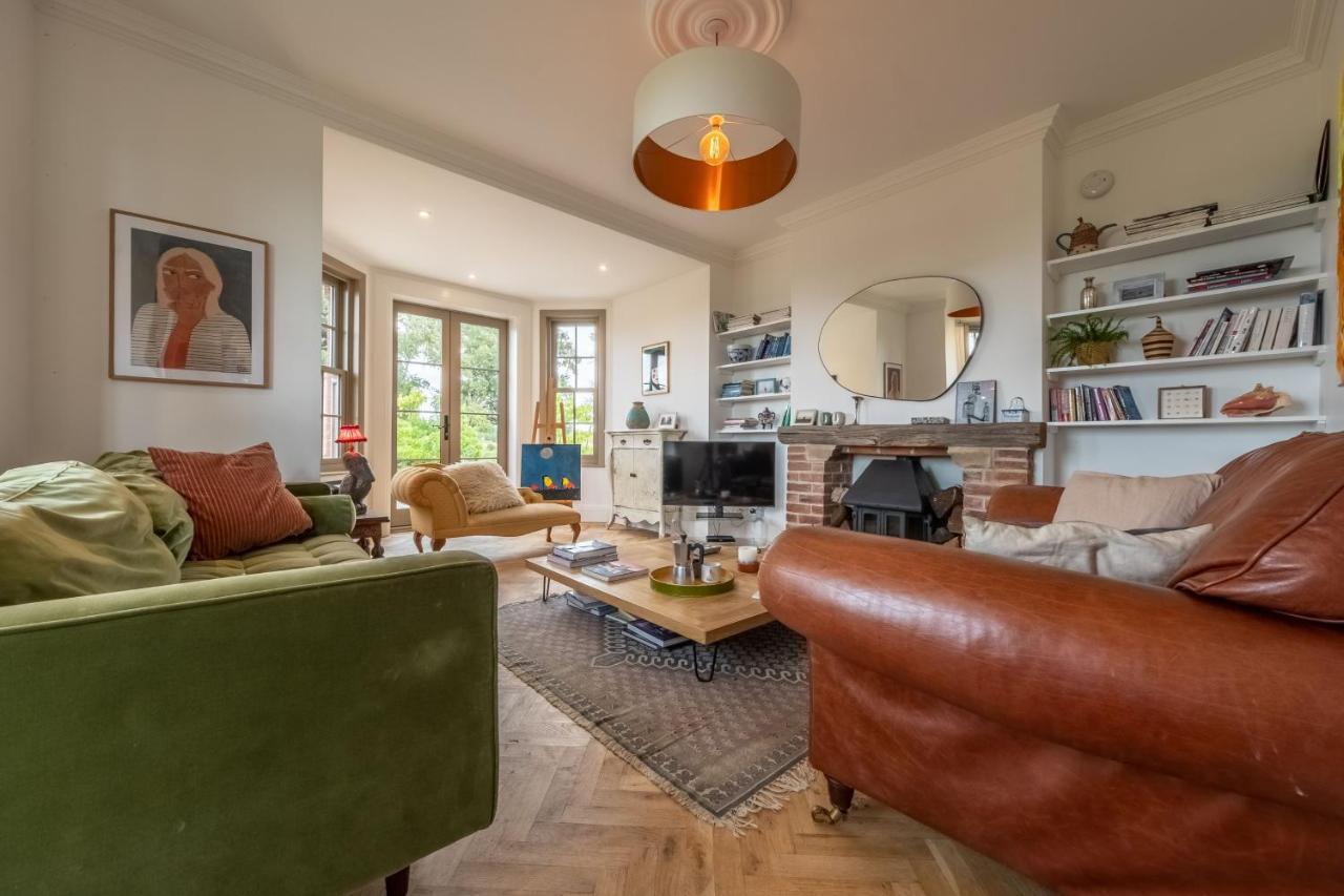 Linksway House Holiday home *
