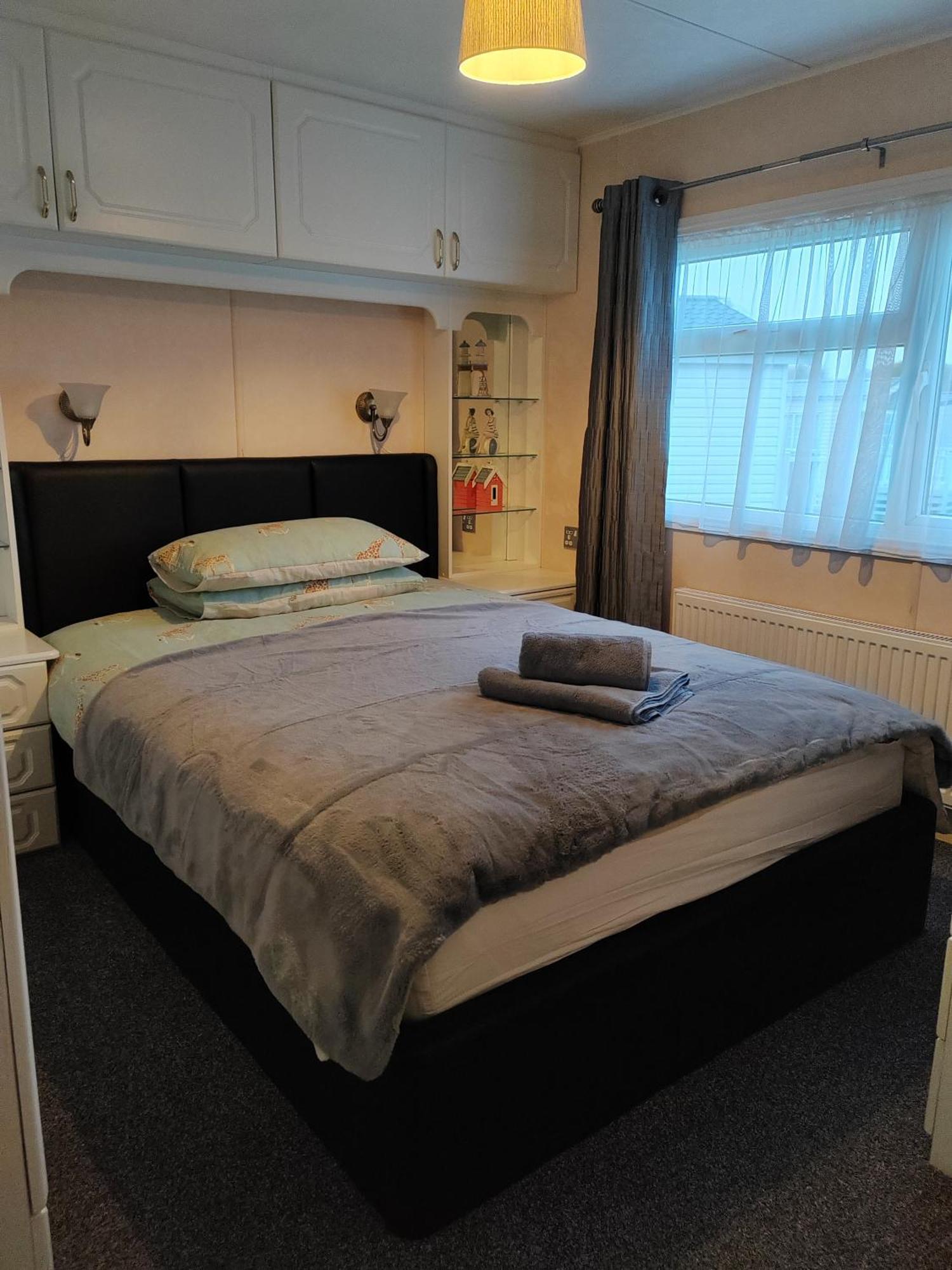 Dog Friendly 8 Berth Lodge, 600 Yard's From The In * Hunstanton