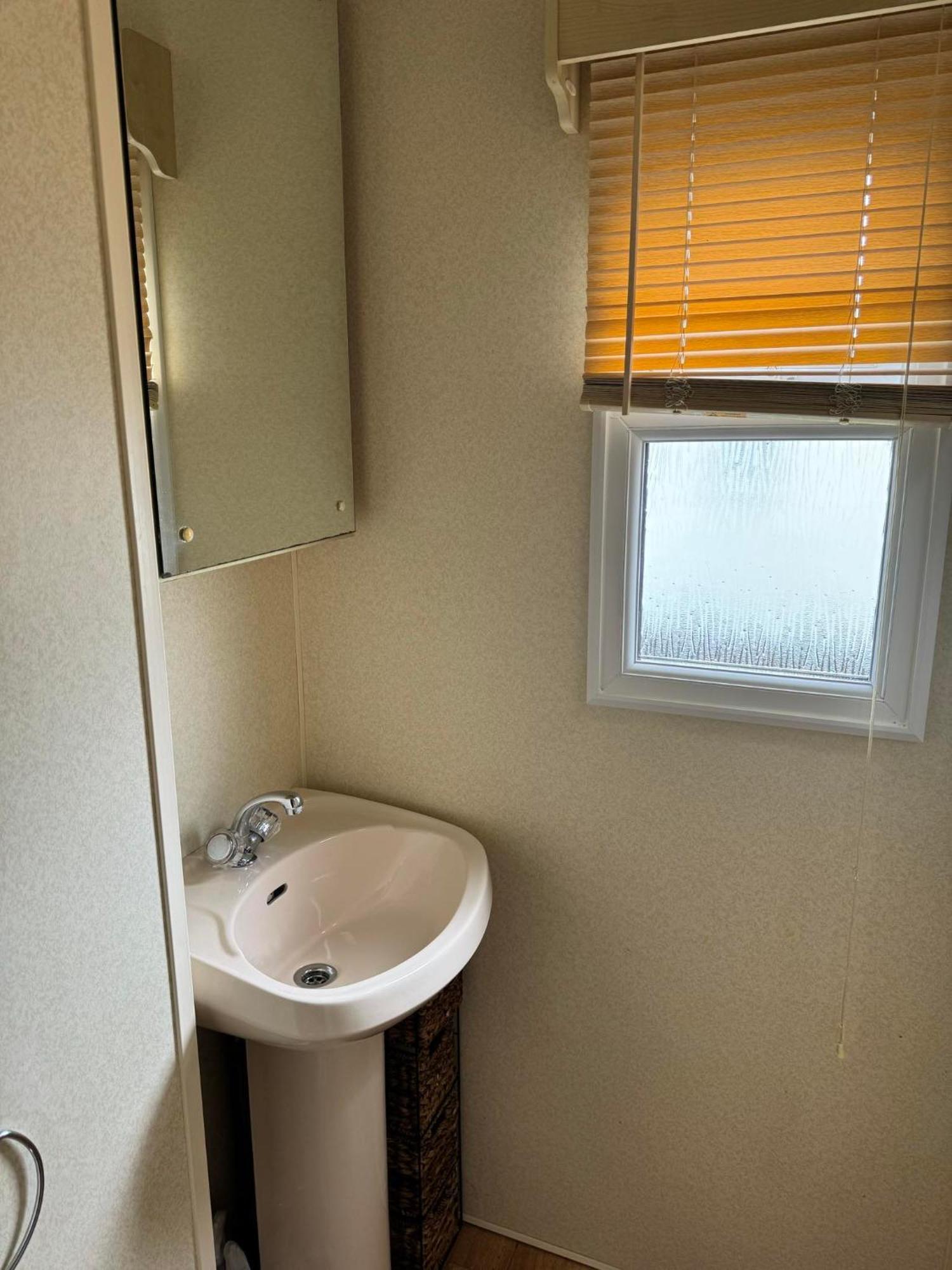 Family Friendly 3 Bedroom Caravan Pets Go Free