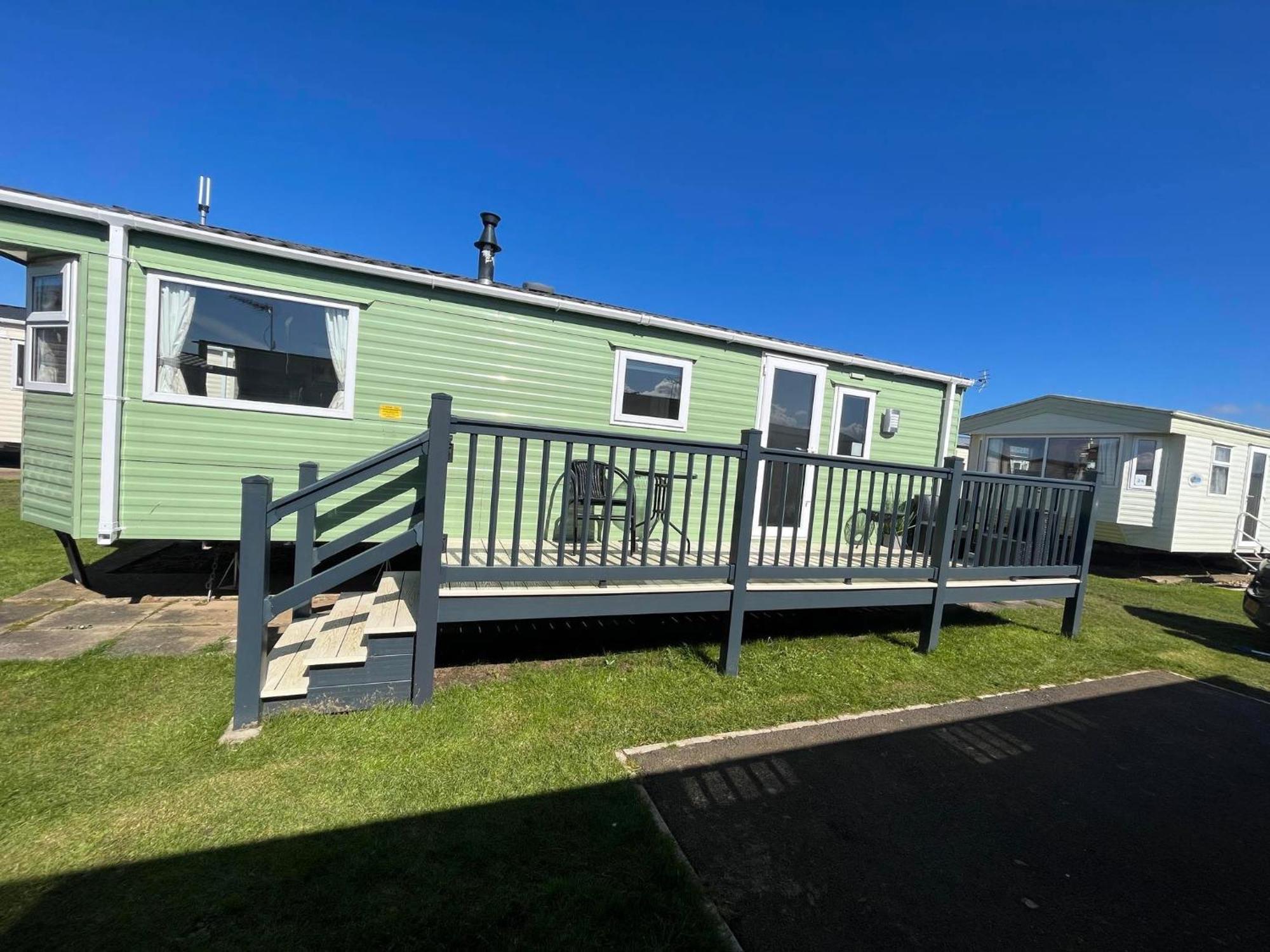 Chalet 2 Bed Caravan Pets Go Free At Heacham