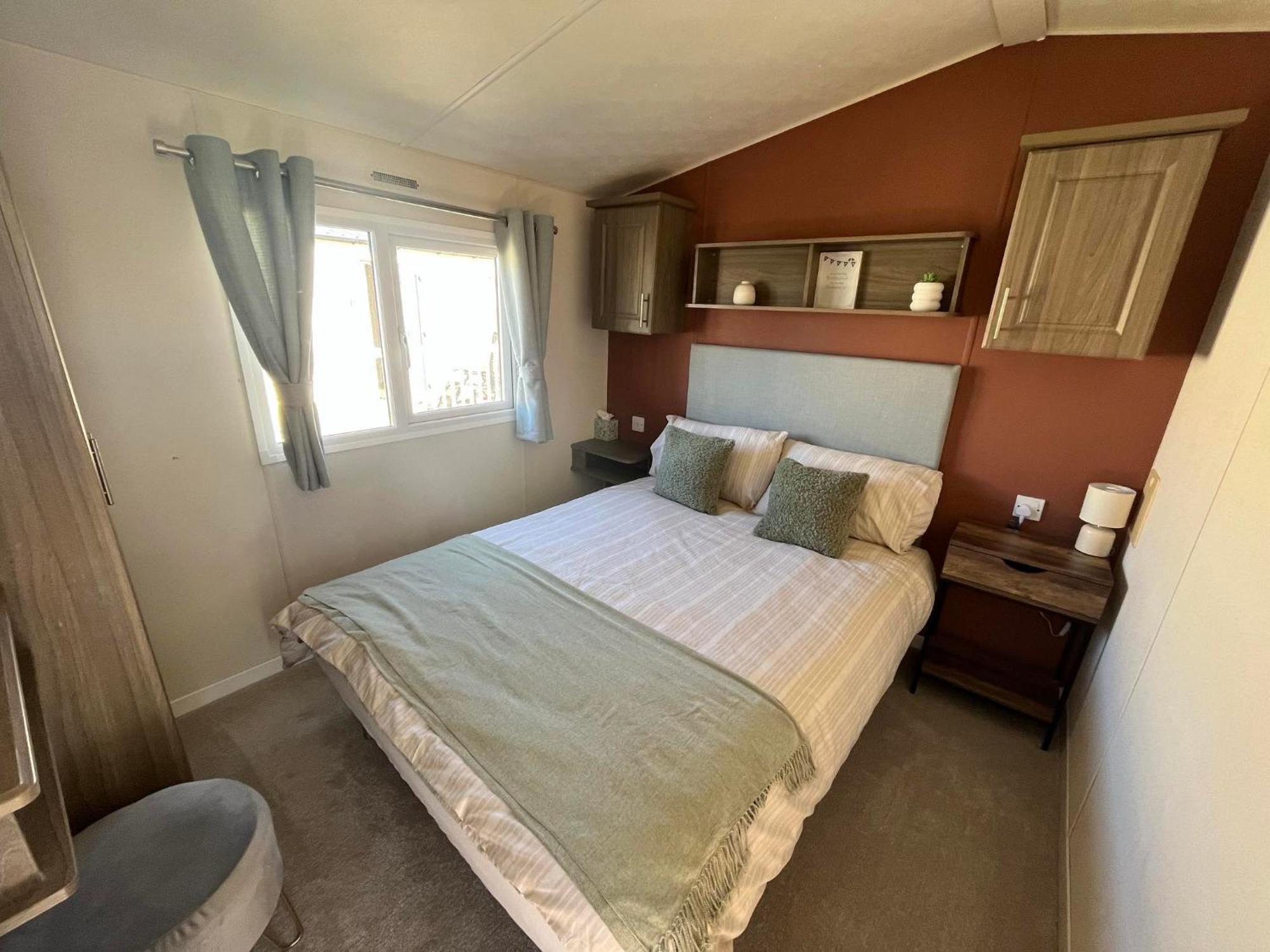 2 Bed Caravan Pets Go Free At Heacham * Hunstanton