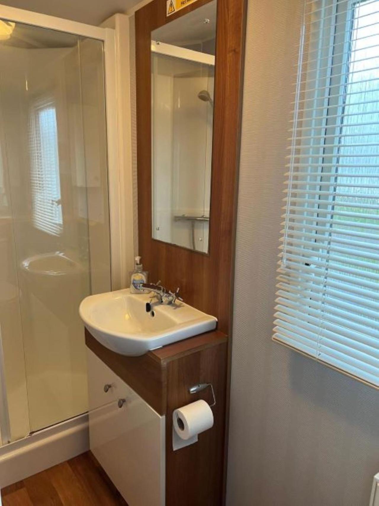 Holiday park Place2bee , Caravan , Manor Park , Free Wifi ,6 Berth Hunstanton