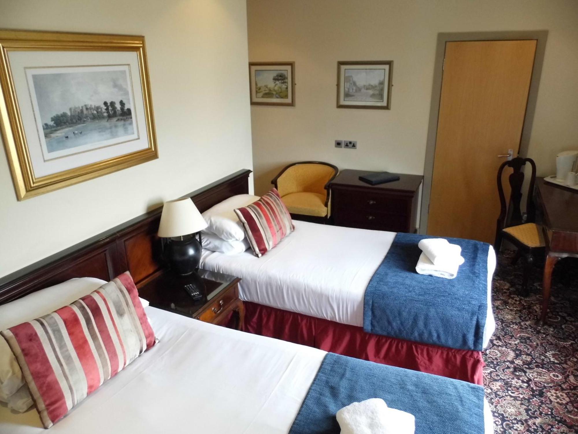 Guest house Marine Bar Pub With 2*