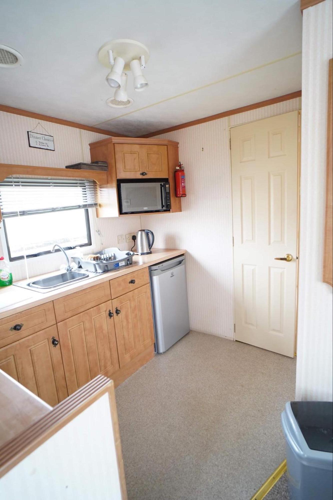 Chalet 2 Bedroom Sleeps 6 Caravan Manor Park Hunstanton