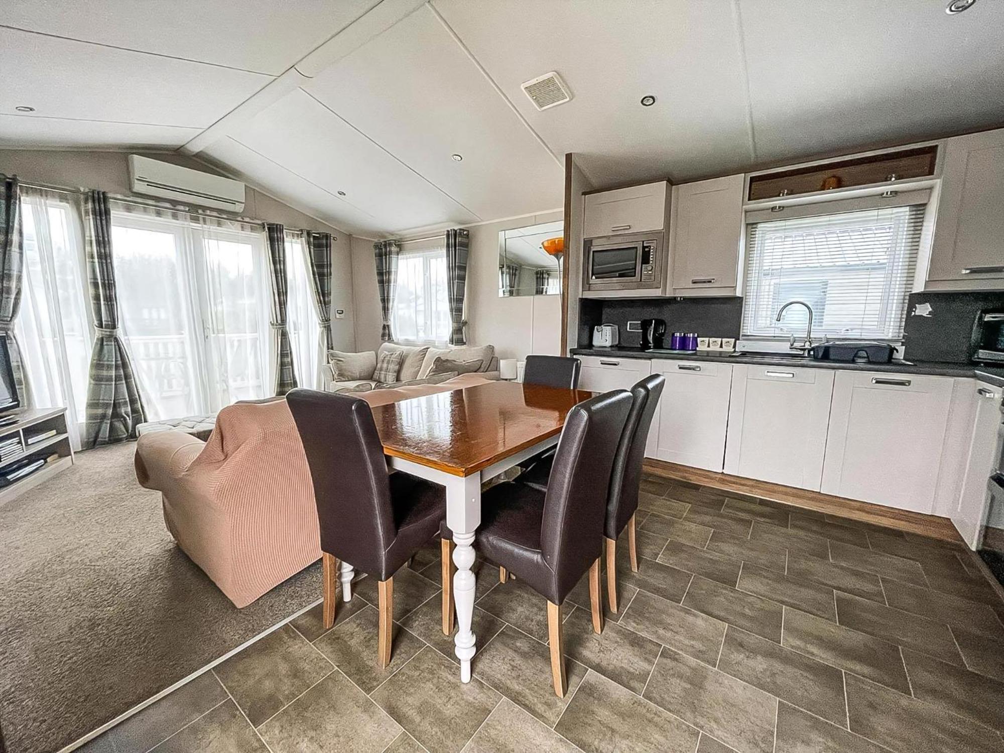 Lodge Stunning Dog Friendly Caravan At Manor Park, In Norfolk Ref 23188k Hunstanton