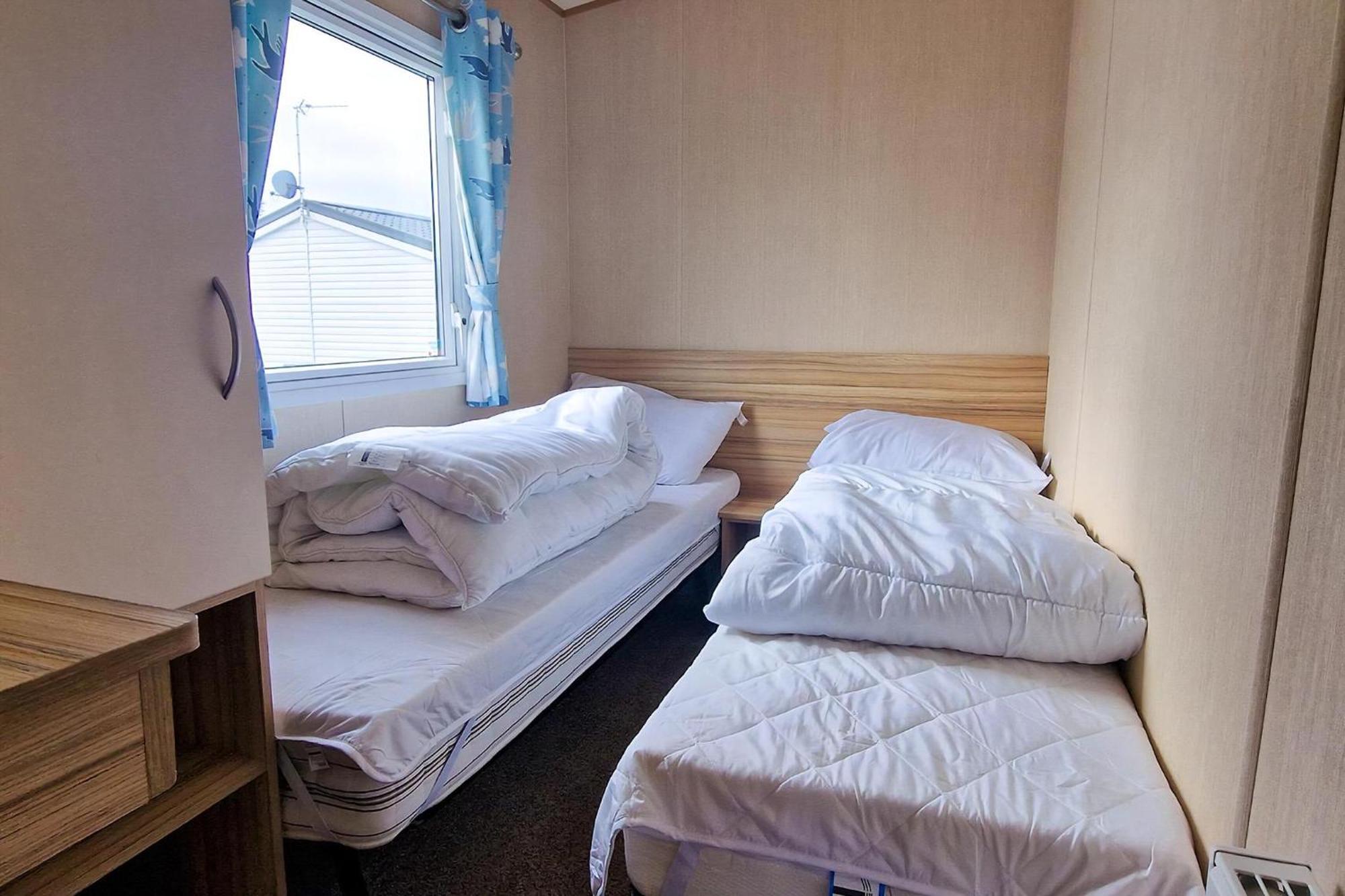 8 Berth Caravan For Hire At Manor Park Near To A Great Ref 23041c Campsite