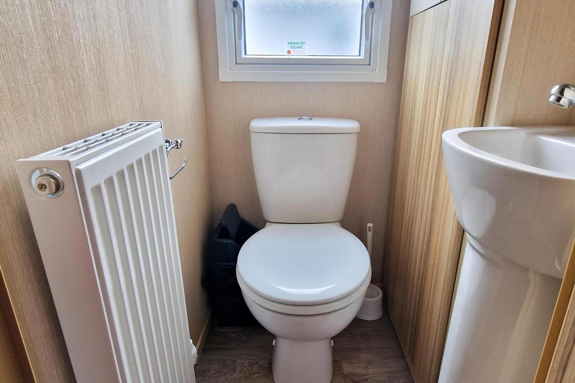 8 Berth Caravan For Hire At Manor Park Near To A Great Ref 23041c Campsite