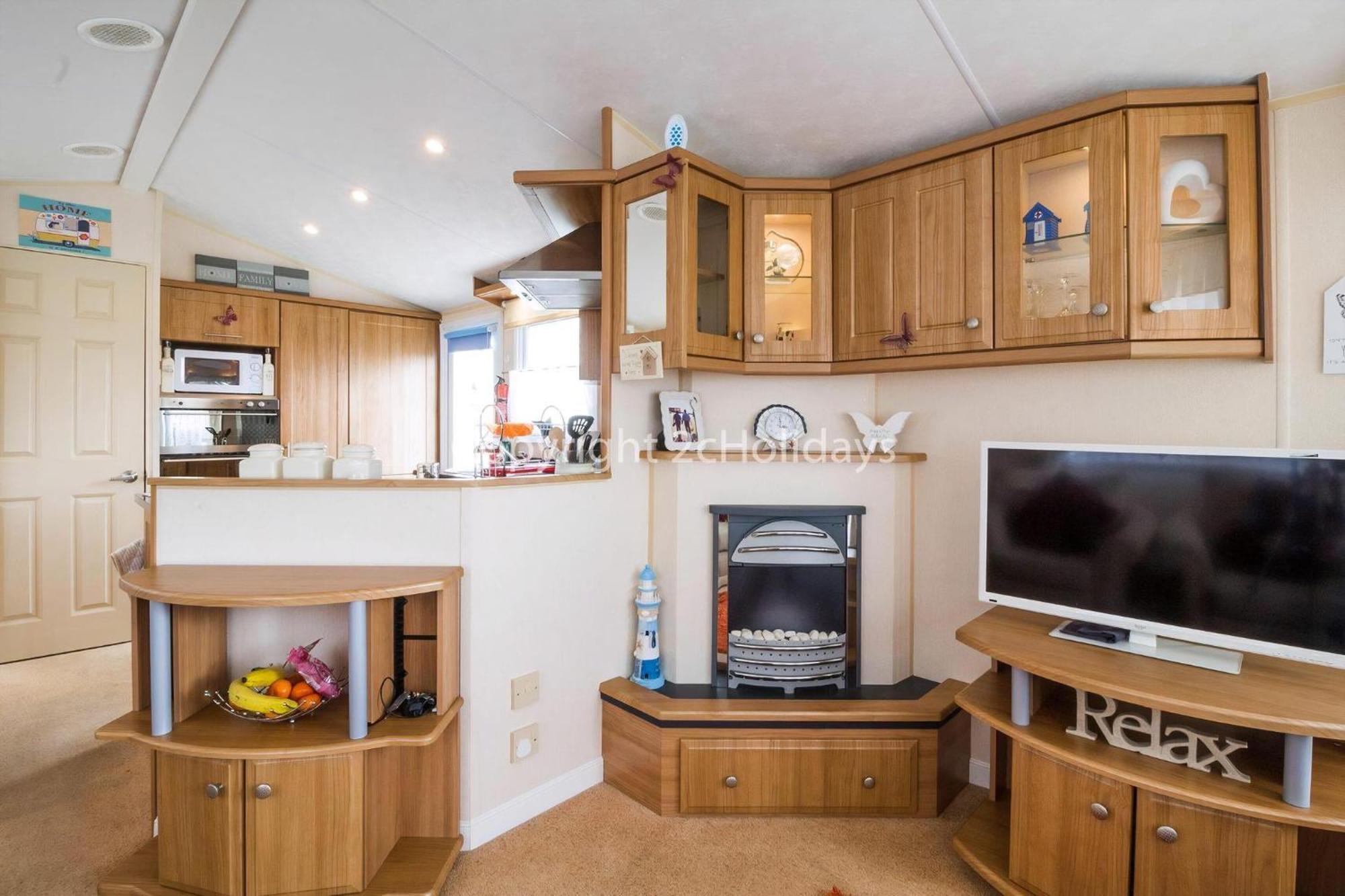 Campsite Great 6 Berth Caravan For Hire At Manor Park In Norfolk Ref 23014w *