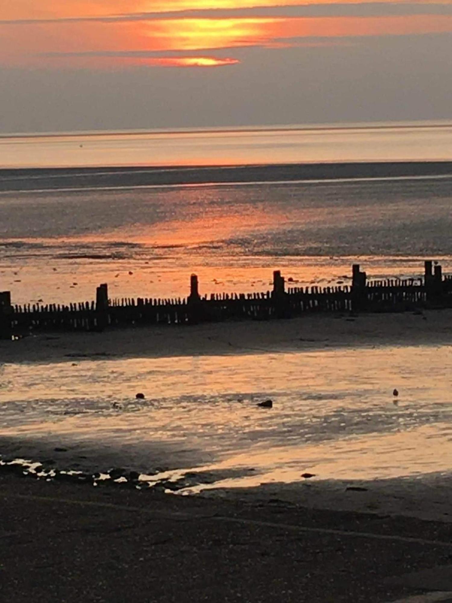 Family Friendly 3 Bedroom Caravan Pets Go Free Hunstanton