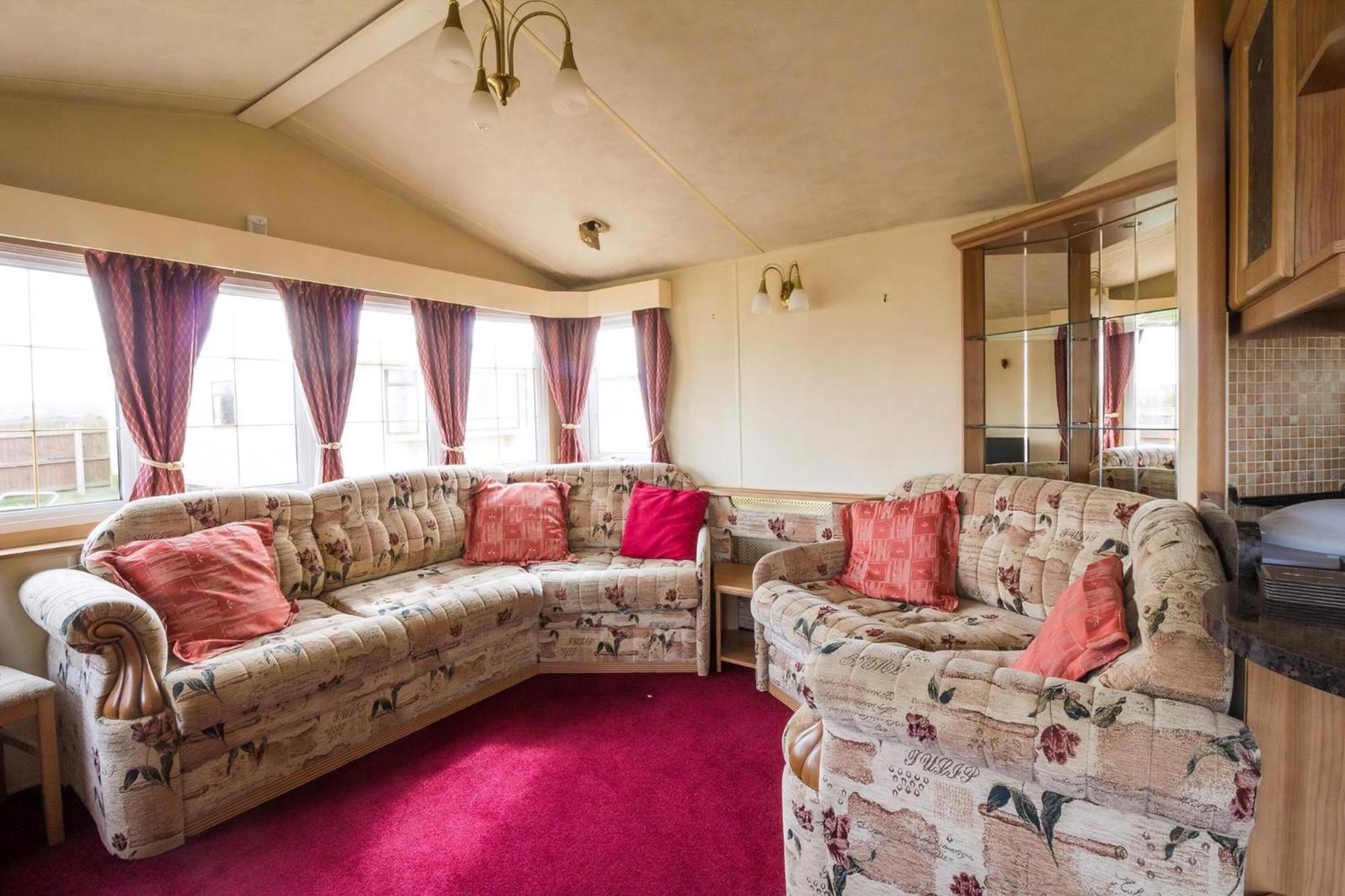 6 Berth Pet Friendly Caravan In By The Ref 13001l Campsite Hunstanton