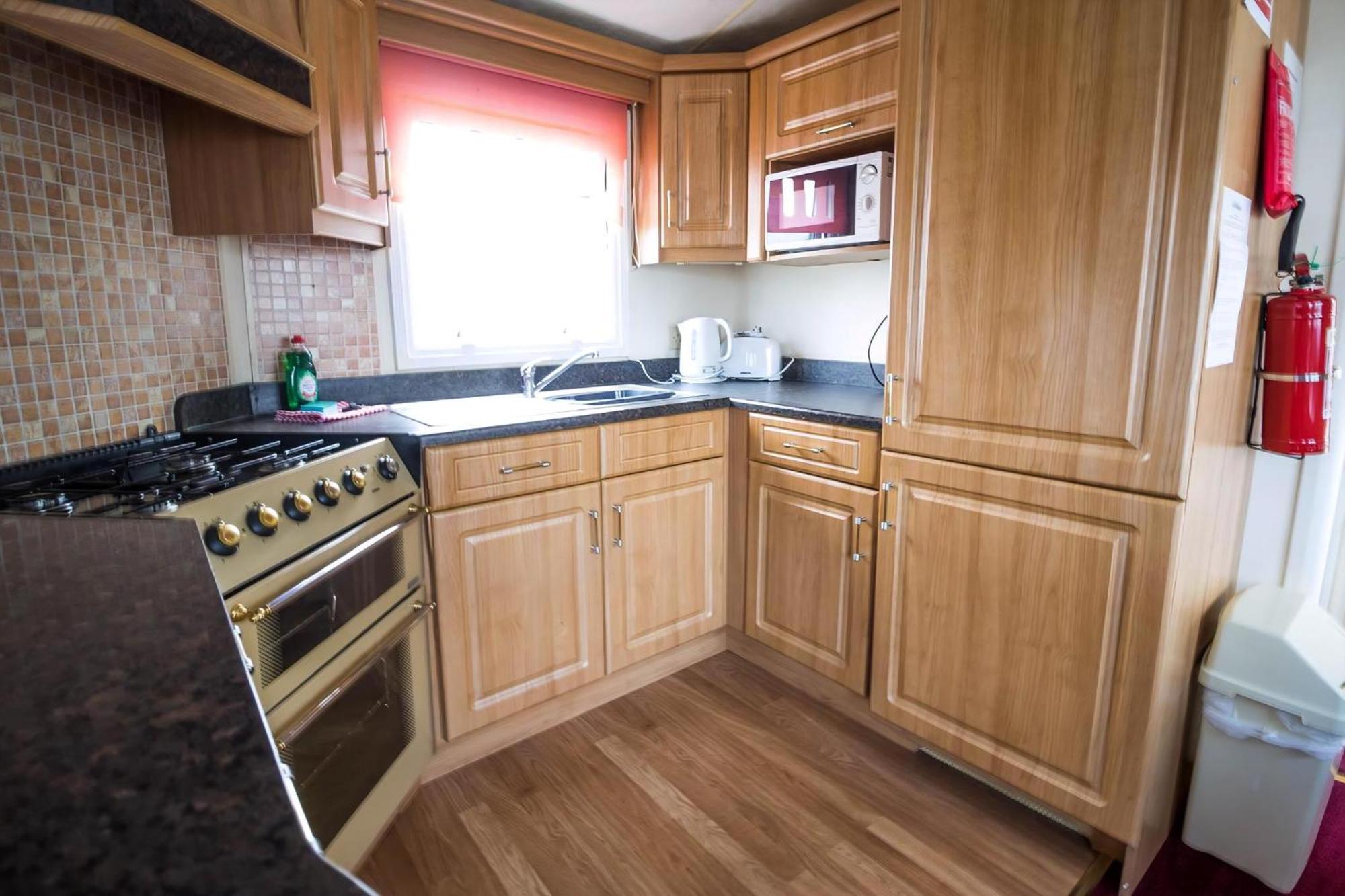 6 Berth Pet Friendly Caravan In By The Ref 13001l Hunstanton