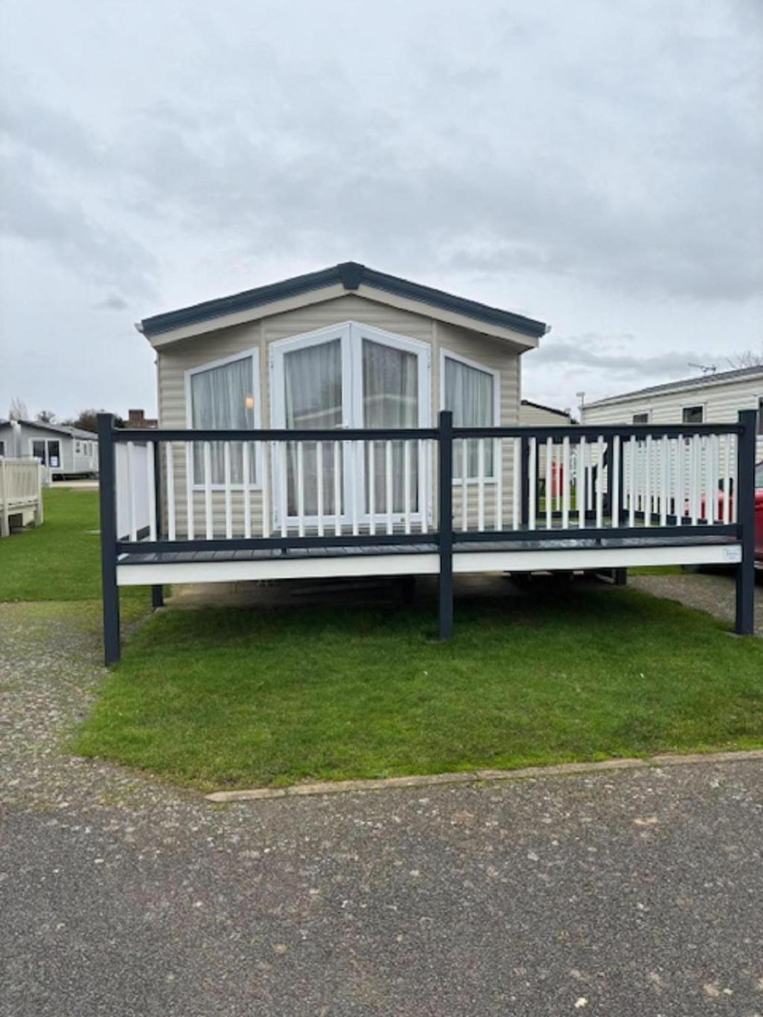 Campsite Homely Caravan With Decking At Manor Park, Ref 23036c