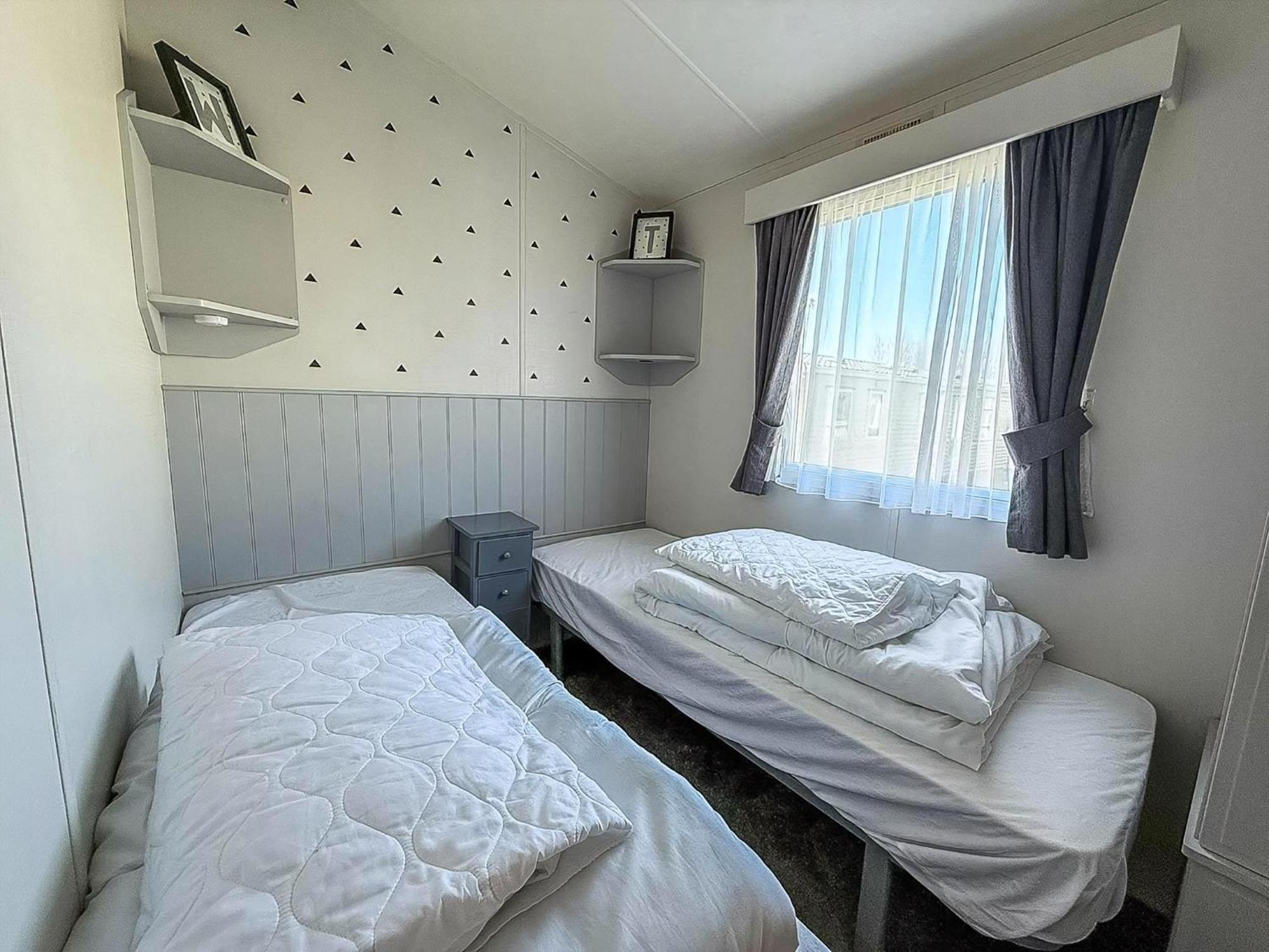 Beautiful Caravan At Manor Park In Ref 23060w Campsite