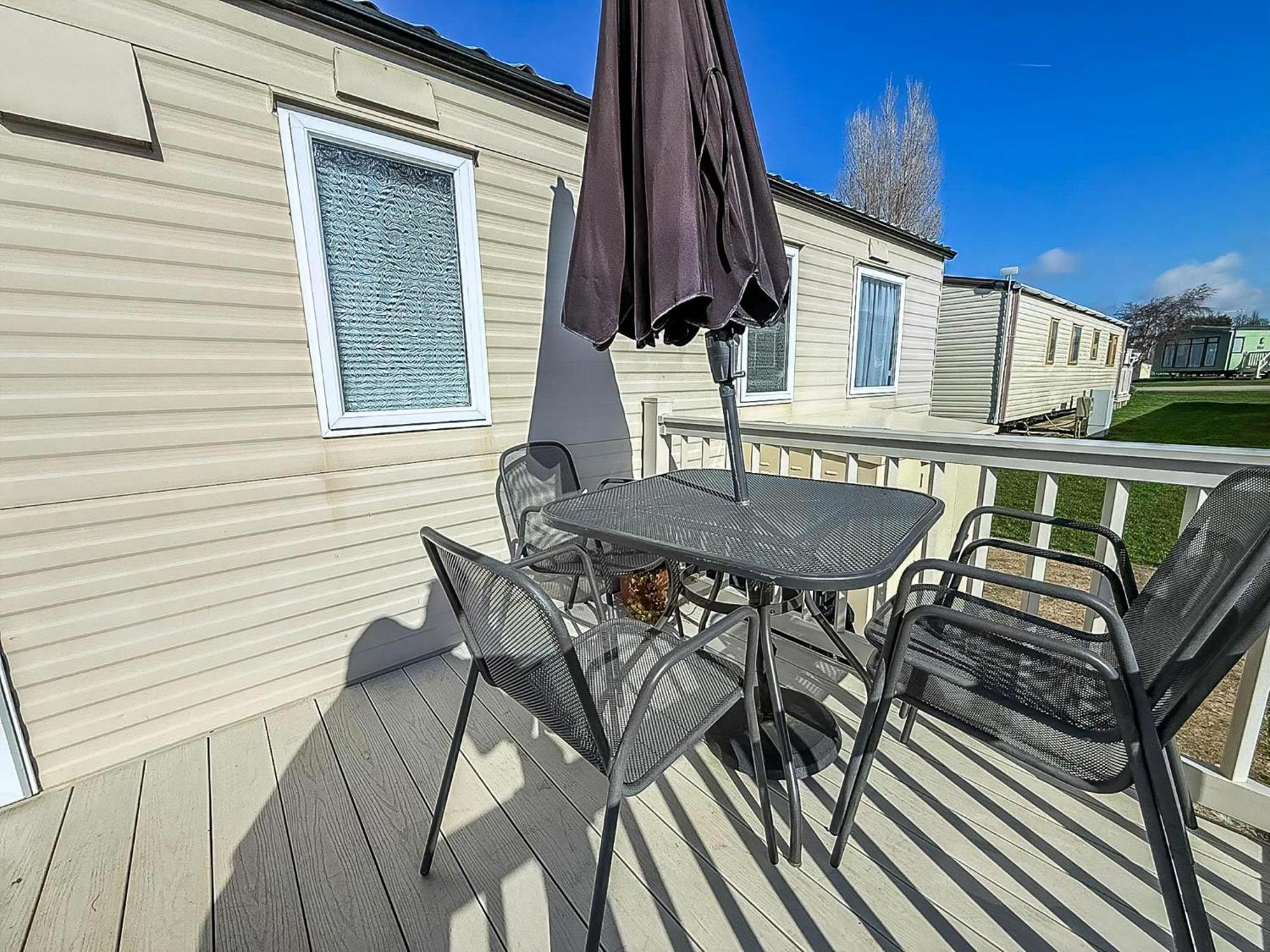 Beautiful Caravan At Manor Park In Ref 23060w Campsite *