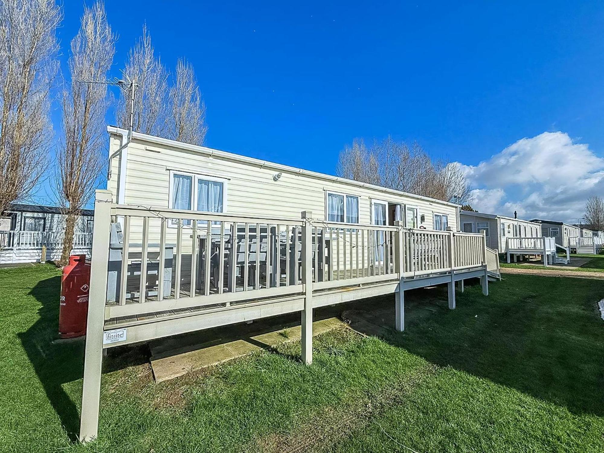 Lovely Caravan With Decking At Manor Park In Ref 23091t Campsite